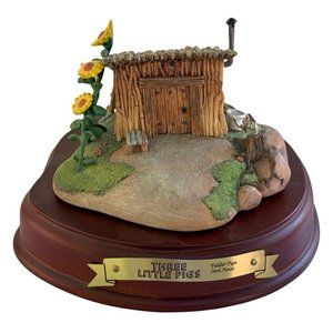 Disney WDCC Enchanted Places Three Little Pigs Fiddler Pig Stick House w/ Box